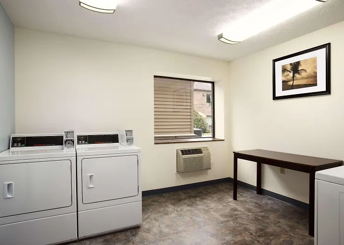 Days Inn By Wyndham Middletown