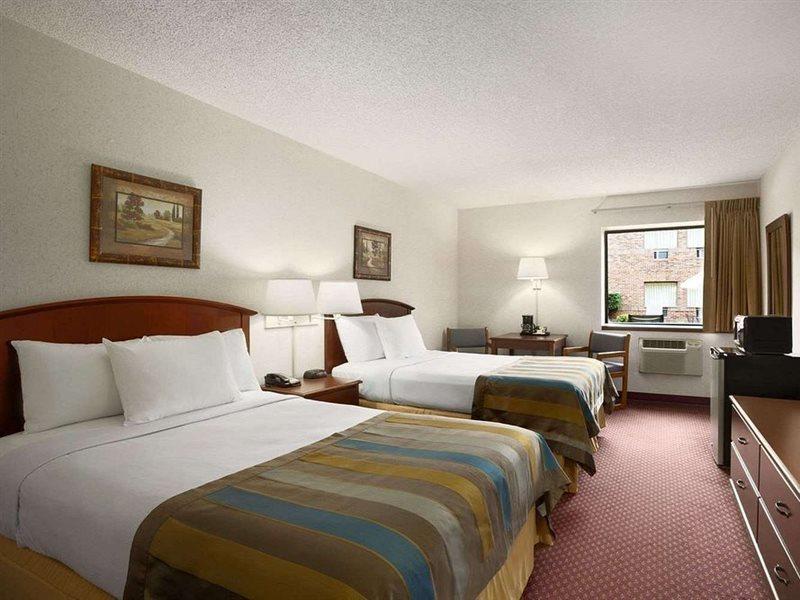 Days By Wyndham Hotel